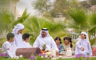 94.1% من سكان أبوظبي يشعرون بالأمان عند المشي ليلاً