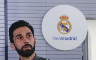 أربيلوا يتعهد لجمهور ريال مدريد بمواصلة القتال.. المعركة المقبلة مفصلية