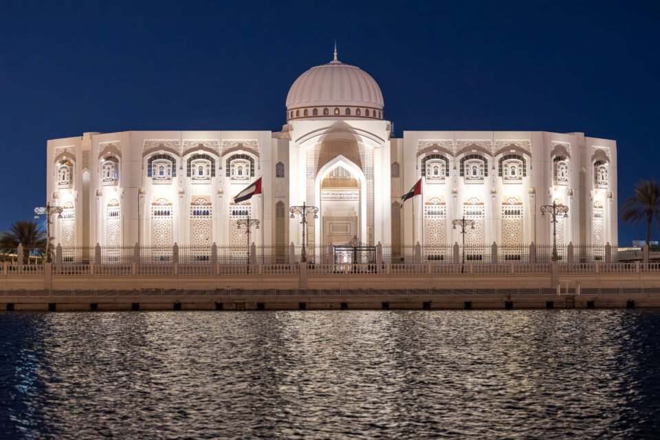 ارتفاع طلبات اعتماد مخططات كهرباء ومياه وغاز الشارقة إلى 17,873 بنسبة 14.31%