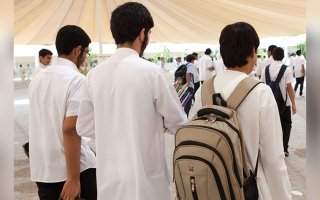التعليم عن بُعد أسبوعين للمدارس والجامعات.. ومرونة عمل للآباء والأمهات الموظفين في الحكومة الاتحادية