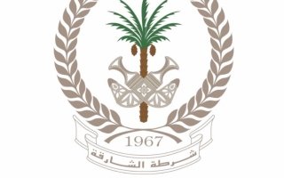 السيطرة على حريق في مستودع بالشارقة نتيجة تماس كهربائي