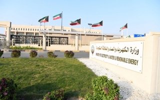 خروج 7 خطوط هوائية لنقل الطاقة الكهربائية عن الخدمة جراء سقوط شظايا