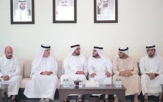 سيف بن زايد يقدم واجب العزاء في وفاة الشهيد محمد أزنيبلة