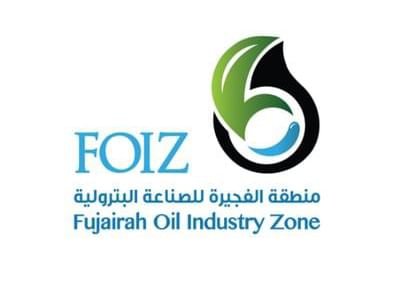 فرق الدفاع المدني تتعامل مع حريق متطور في منطقة الفجيرة للصناعات البترولية ناجم عن استهداف بطائرة مسيرة دون إصابات