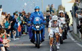 فريق الإمارات بطل سباق «ميلانو سان ريمو» للدرّاجات