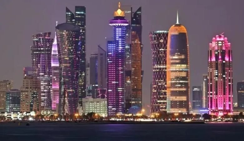 قطر تمدد صلاحية جميع تأشيرات الدخول شهرا دون رسوم