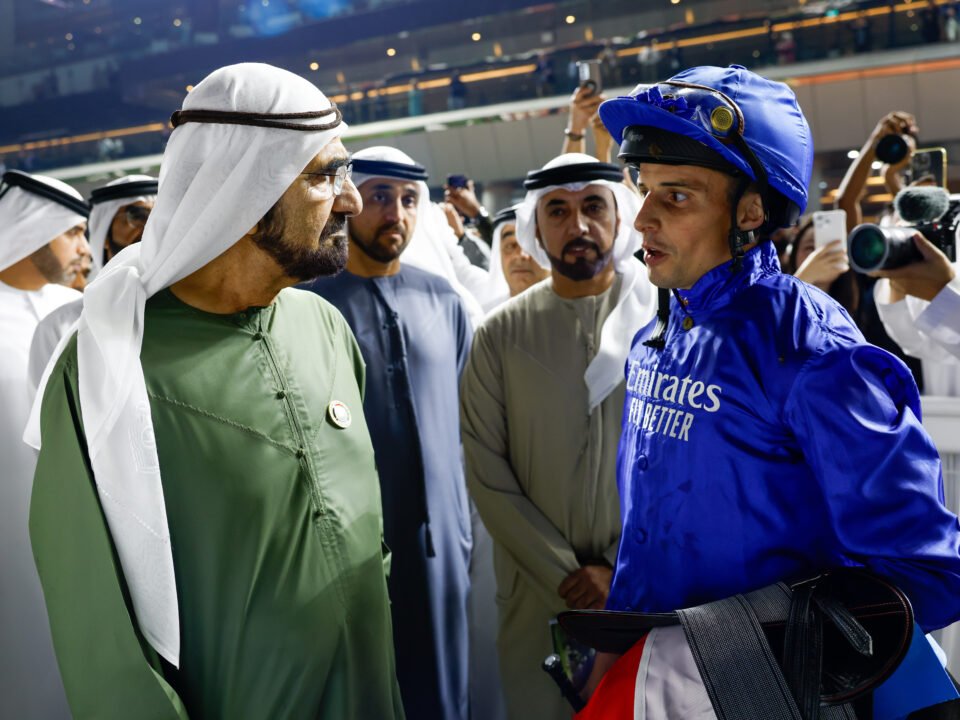 محمد بن راشد يشهد جانبا من سباق الإمارات سوبر ساترداي في "ميدان"