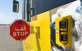 1000 درهم غرامة عدم الوقوف الكامل عند فتح إشارة “قف”