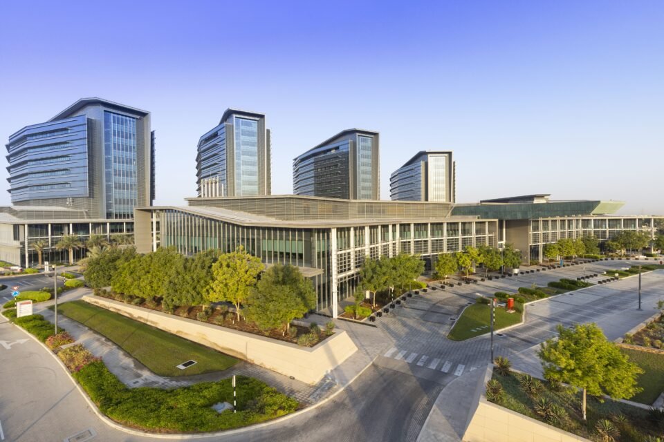 "شخبوط الطبية" تعزز ريادتها بمنظومة رعاية صحية متقدمة ومستدامة