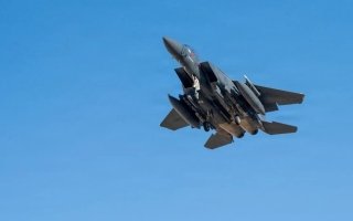 إنقاذ أحد طيارَي مقاتلة أميركية سقطت في إيران والبحث جار عن الآخر