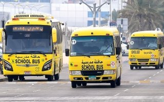 الحافلات تعود غداً.. وإجراءات تنظيمية جديدة لاستقبال الطلبة وتعزيز الانضباط