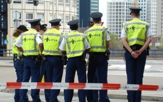 الشرطة الهولندية تكتشف غرفة مخفية تحتوي على 86 ألف سيجارة حشيش