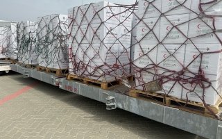 “الفارس الشهم 3” يواصل تسيير “جسر حميد الجوي” لإغاثة قطاع غزة بـ 100 طن من المساعدات الغذائية