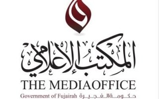 الفجيرة.. الجهات المختصة تتعامل مع حادث ناجم عن استهداف مبنى شركة الاتصالات “دو”