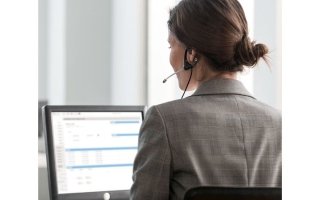 «المركزي» يمهل البنوك وشركات التأمين 90 يوماً للامتثال لنظام «التسويق الهاتفي»