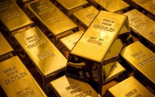 انخفاض أسعار الذهب وسط حذر المستثمرين قبيل انتهاء مهلة ترامب لإيران