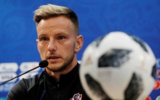 “دعوه يعبّر عن نفسه”.. راكيتيتش يرد على منتقدي لامين جمال