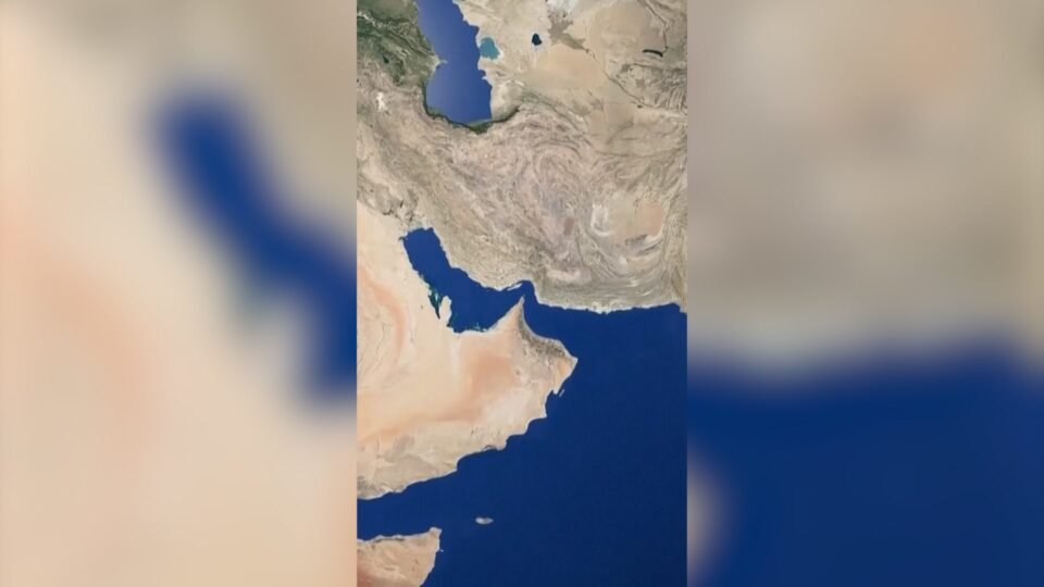 شاهد كيف ضاعفت حرب إيران أسعار وقود الطائرات عالميًا