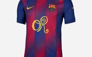 شعار أوليفيا رودريغيو يظهر على قميص برشلونة في الكلاسيكو