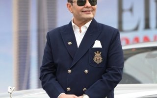 لا تسريحات وظيفية.. والرواتب في موعدها