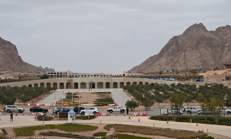 محافظ جنوب سيناء : مشروع التجلي الأعظم نقلة نوعية فى السياحة والبيئة