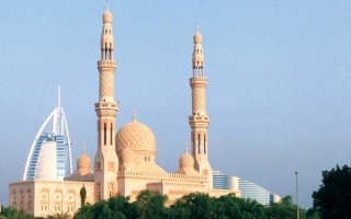 45 صباحاً موعد صلاة عيد الأضحى في مساجد دبي