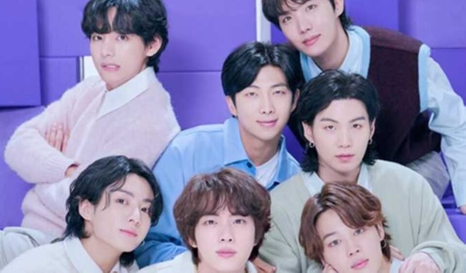 "BTS" تحافظ على حضورها في المراكز العشرة الأولى ببيلبورد