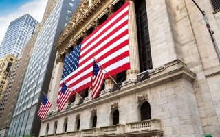 الأسهم الأميركية تغلق على ارتفاع مدفوعة بأرباح الشركات