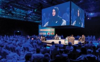الإمارات تعرض رؤيتها لتعزيز اقتصاد الهيدروجين بقمة روتردام