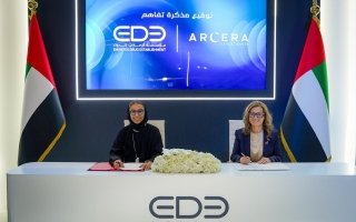 «الإمارات للدواء» و«أرسيرا» توقعان مذكرة تفاهم لدعم التصنيع الدوائي في الدولة