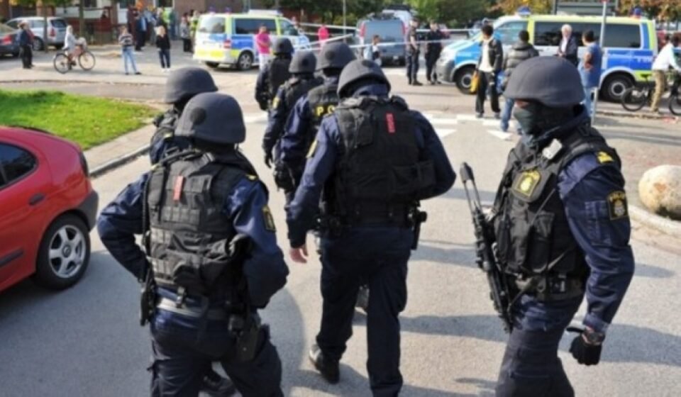 السويد.. تورط شخصين موقوفين بتصدير “منتجات متطورة” إلى روسيا