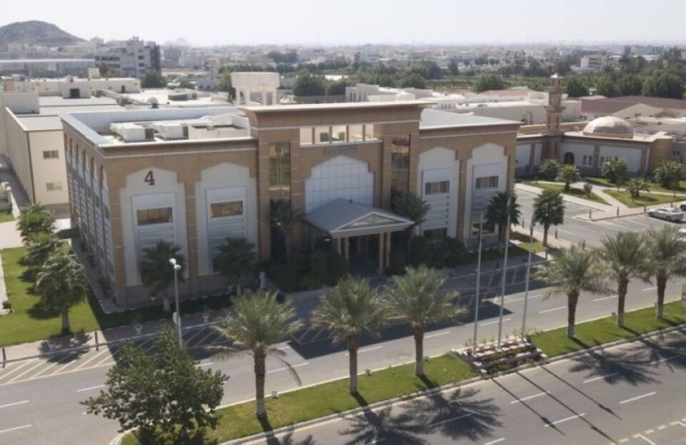 اليوم الاثنين.. تعليق الدراسة الحضورية في الجامعة والمنشآت التدريبية بالطائف – عاجل