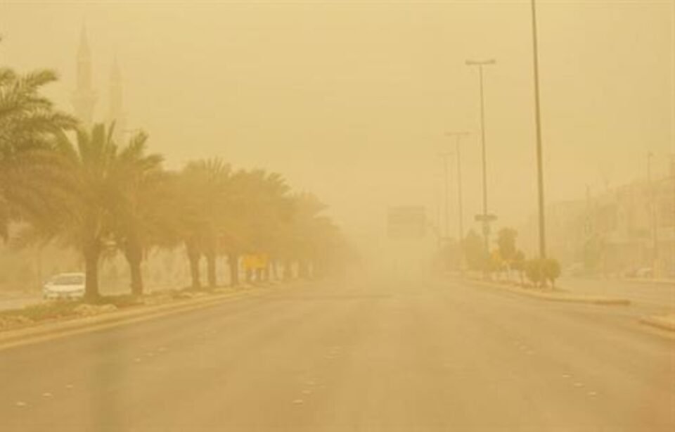 حالة الطقس.. استمرار الرياح المثيرة للأتربة وشبه انعدام الرؤية