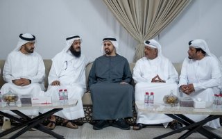 ذياب بن محمد بن زايد يقدِّم واجب العزاء في وفاة والدة الشهيد سعيد أحمد المري