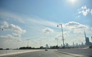 طقس الإمارات غداً.. انخفاض في درجات الحرارة غرباً