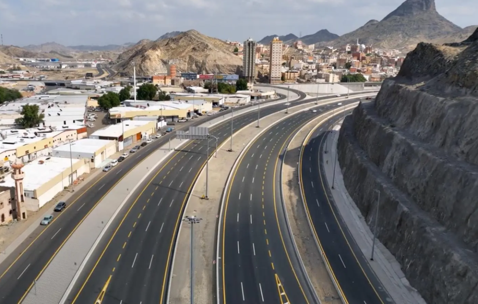 طقس شديد الحرارة على الطرق المؤدية إلى مكة والمشاعر المقدسة