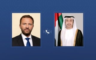 عبدالله بن زايد ووزير خارجية إستونيا يبحثان هاتفياً العلاقات الثنائية والتطورات الإقليمية