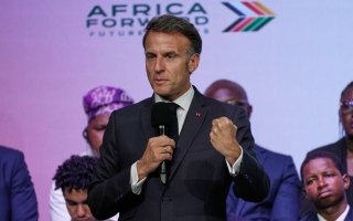 ماكرون يشدّد من نيروبي على أن إفريقيا “تحتاج إلى استثمارات” لا إلى مساعدات