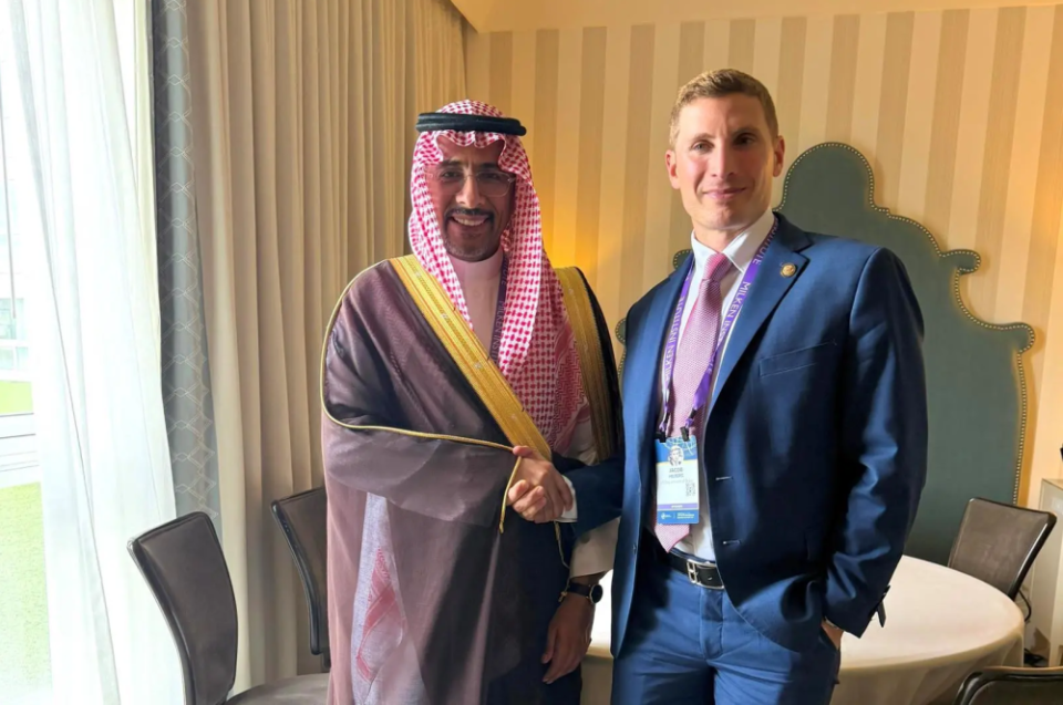 وزير الصناعة يناقش الفرص الاستثمارية المشتركة مع أمريكا وفرنسا