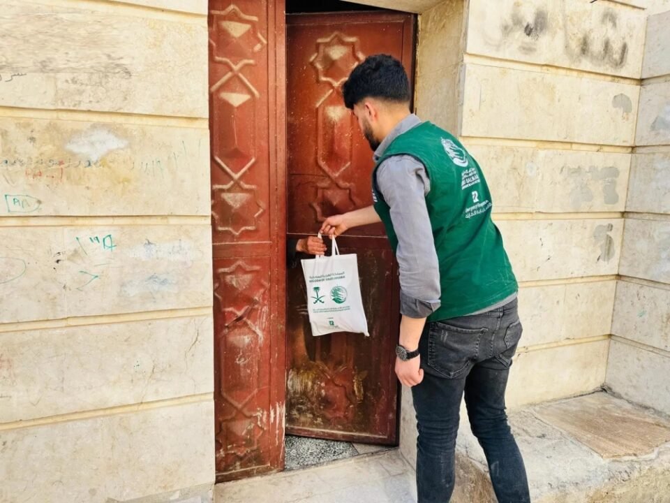 "الملك سلمان للإغاثة" يوزع 3.400 أضحية في عدة مناطق بسوريا