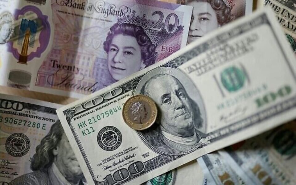 أسواق لندن.. ارتفاع الجنيه الإسترليني وانخفاض البورصة البريطانية