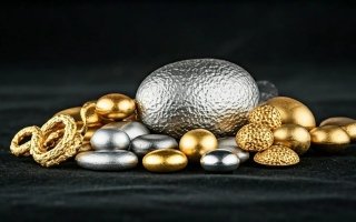 استقرار أسعار الذهب وتباين المعادن النفيسة الأخرى