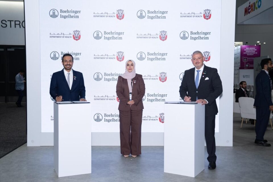 تعاون بين "صحة أبوظبي" و"بوهرنجر إنجلهايم" لدعم الطب الدقيق والبحوث الجينومية في الإمارات