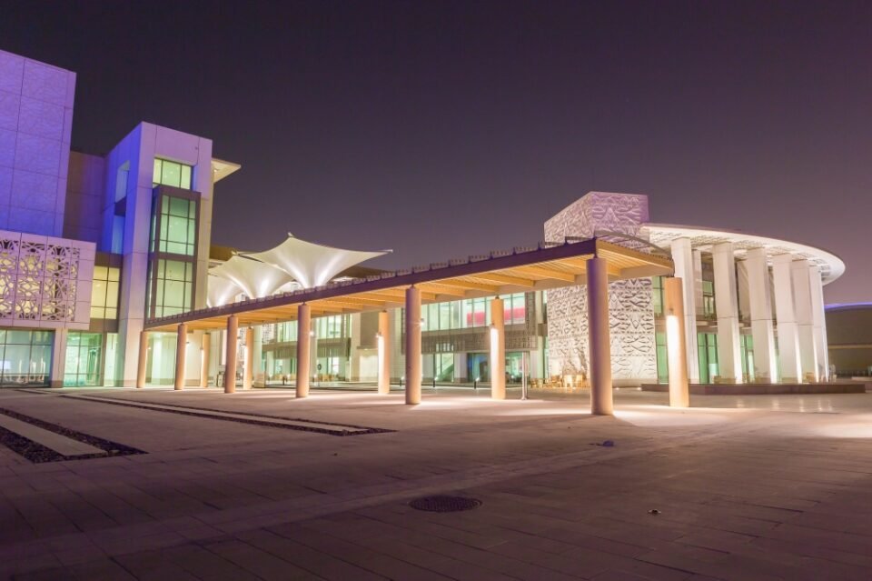 جامعة الأميرة نورة تنظم منتدى "OMS×PNU" لجراحة الفم والوجه والفكين