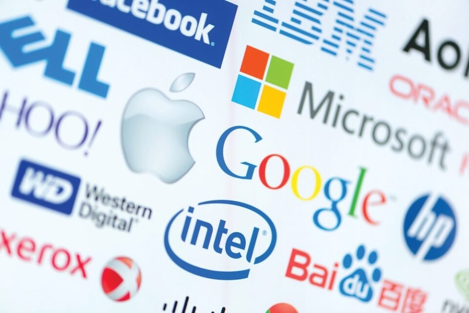خسائر تريلوينية وثقة متراجعة.. ماذا يحدث في أسهم التكنولوجيا؟