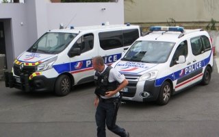 سجن ستة أشخاص بتهمة سرقة كتب نادرة في فرنسا
