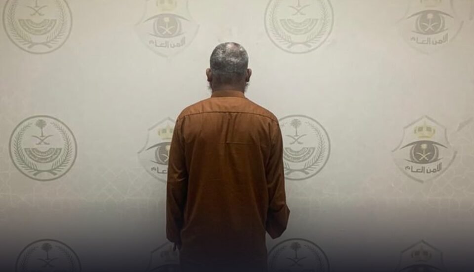 شرطة منطقة المدينة المنورة تضبط مقيمًا لممارسته التسول