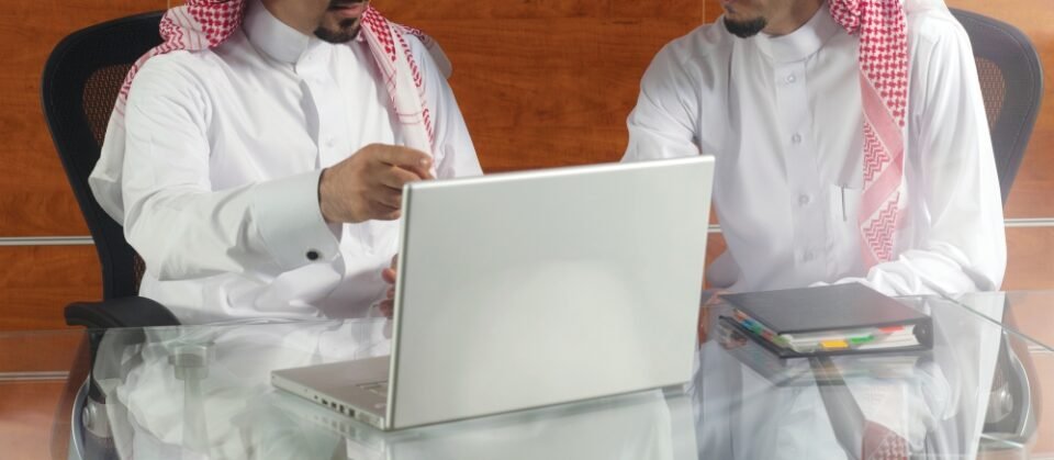 عاجل – بدء تطبيق قرار رفع نسبة التوطين في مهن المشتريات