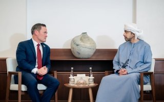 عبدالله بن زايد يبحث مع مندوب أميركا لدى الأمم المتحدة علاقات التعاون وتداعيات الاعتداءات الإيرانية الغادرة