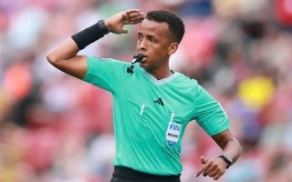 لست محبطاً وسأحكم في كأس العالم 2030